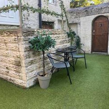 Craven Lodge Guesthouse Port Talbot Εξωτερικό φωτογραφία